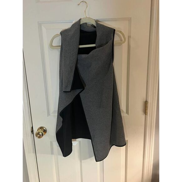 MICHI Revolver Reversible Wrap Vest, Gray/Black Sz. M - Picture 8 of 8